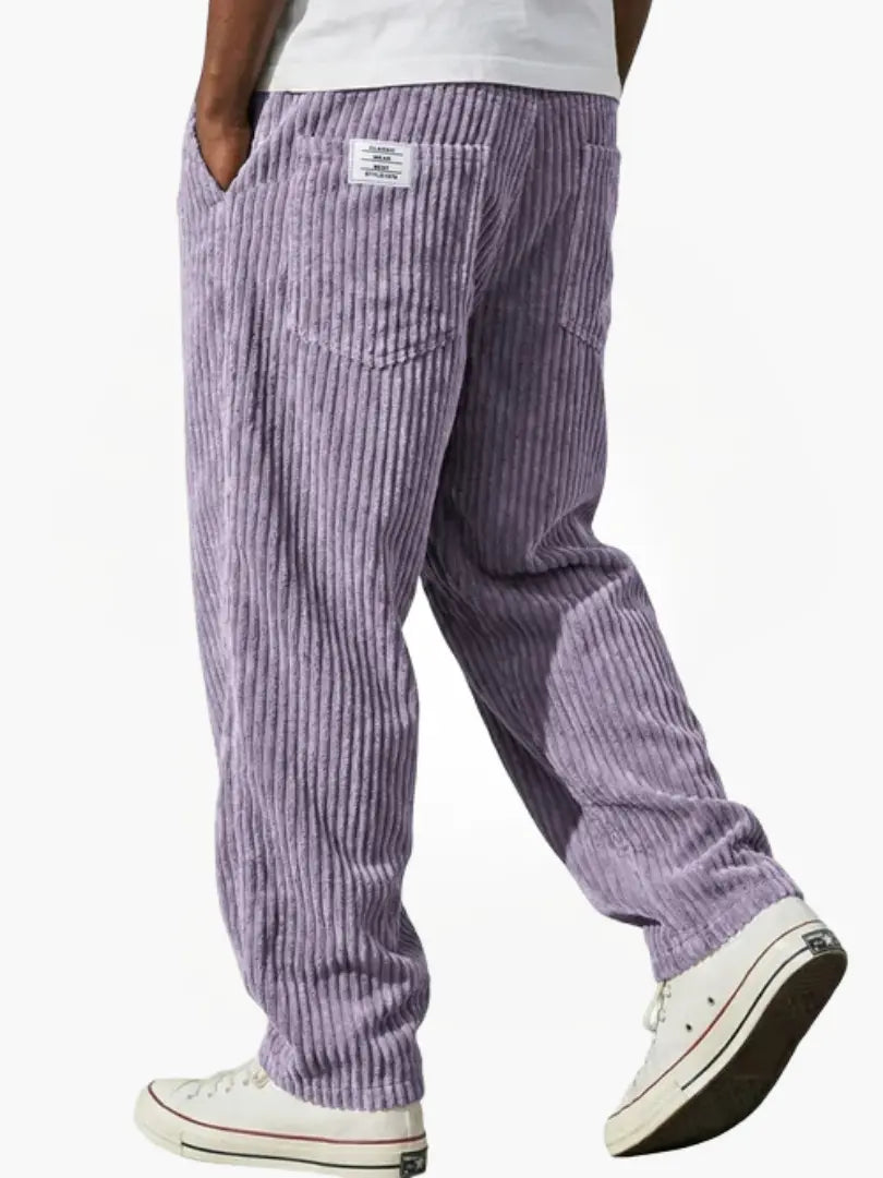 Lockere Herren Hose in Cord-Optik mit geradem Bein