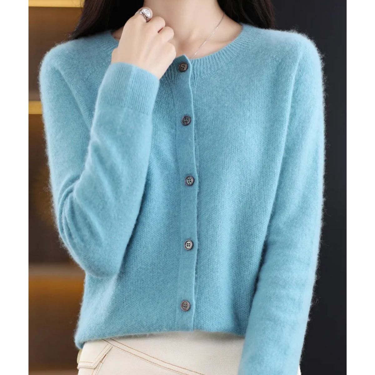 Damen Strickjacke mit Rundhalsausschnitt und Knopfleiste