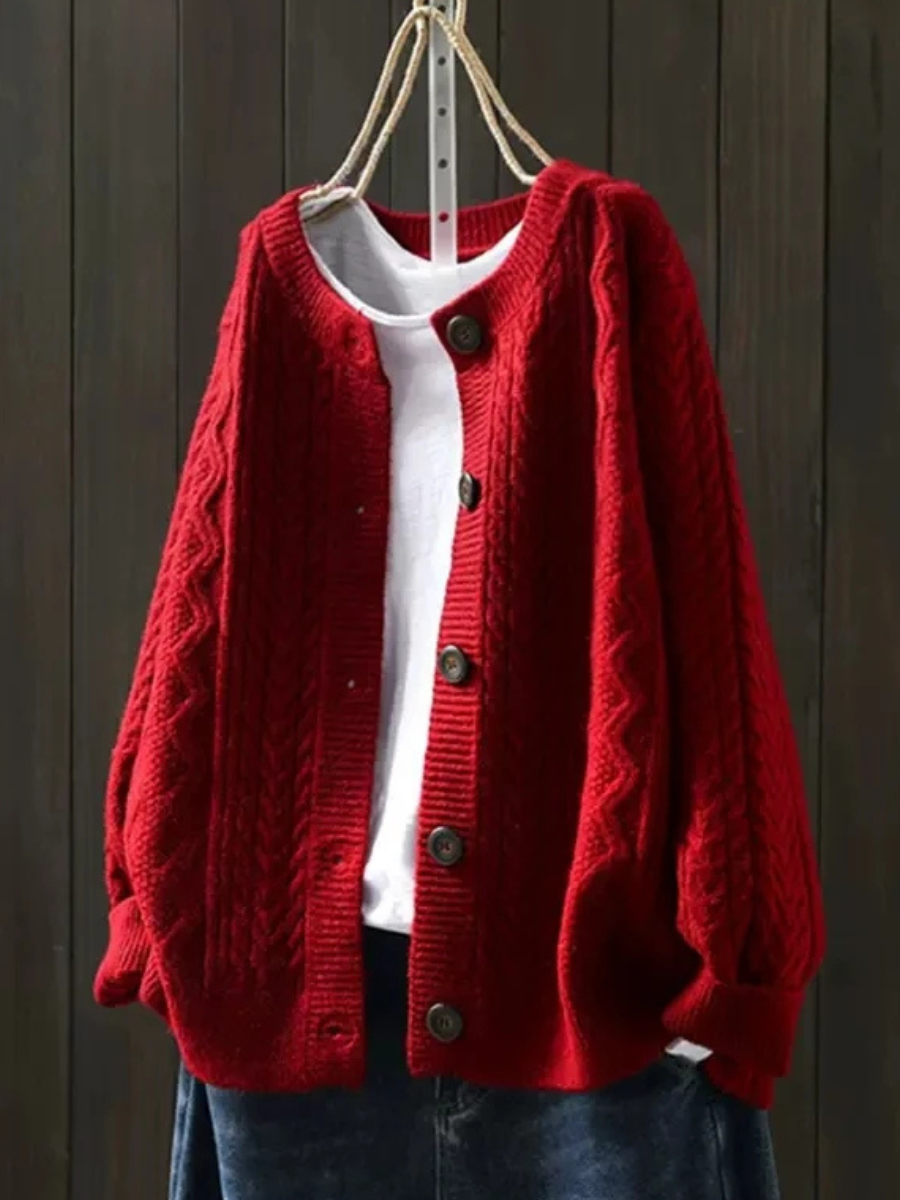 Strickjacke mit Zopfmuster und Knopfleiste im Relaxed Fit
