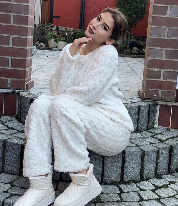Kuscheliges Damen Pyjama Set aus Coral Fleece
