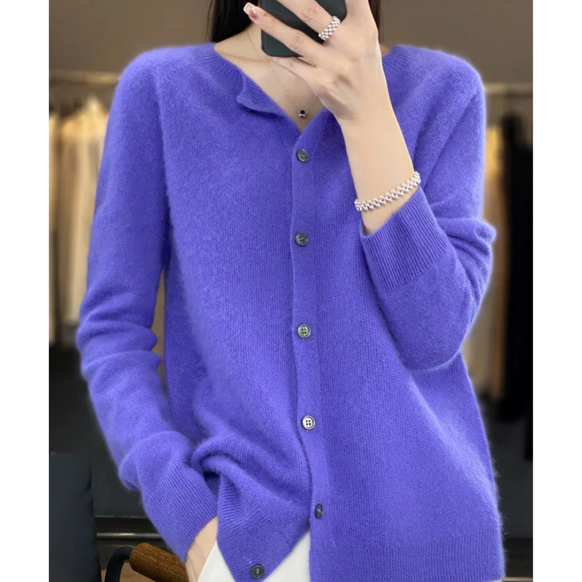 Damen Strickjacke mit Rundhalsausschnitt und Knopfleiste