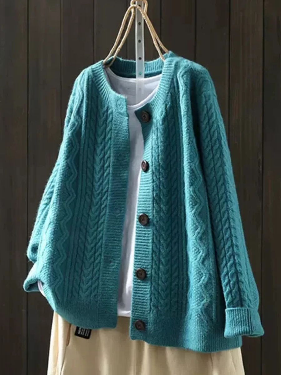 Strickjacke mit Zopfmuster und Knopfleiste im Relaxed Fit