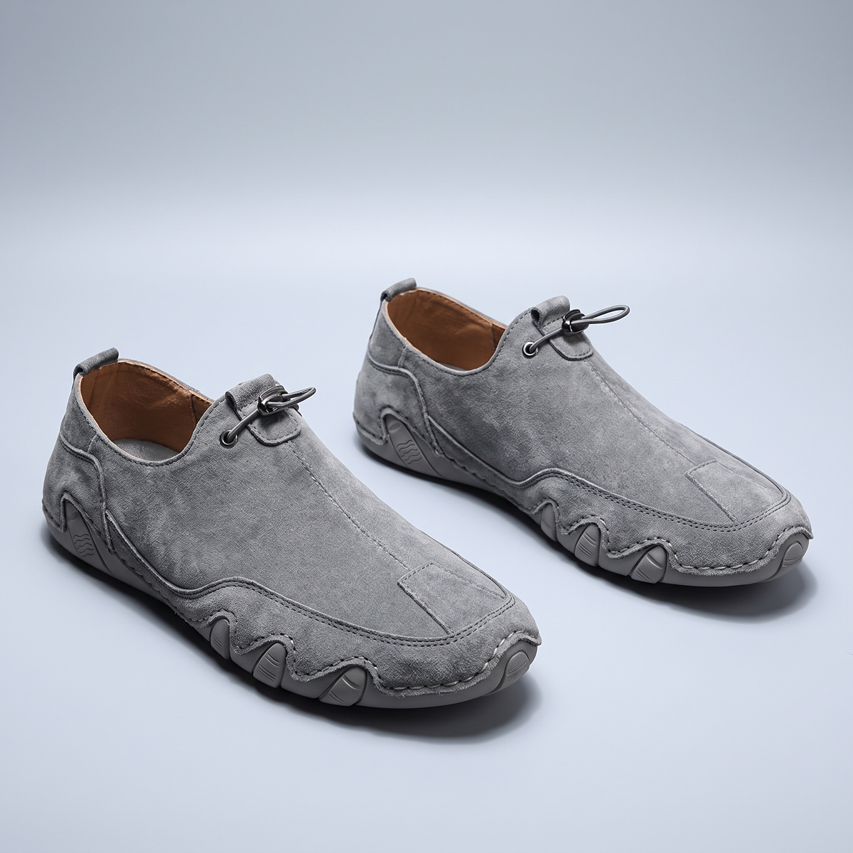 Herren Slipper aus Kunstleder mit elastischer Schnürung