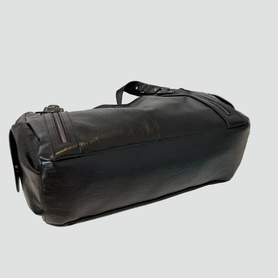 Geräumige Schultertasche in Kunstlederoptik für den Alltag