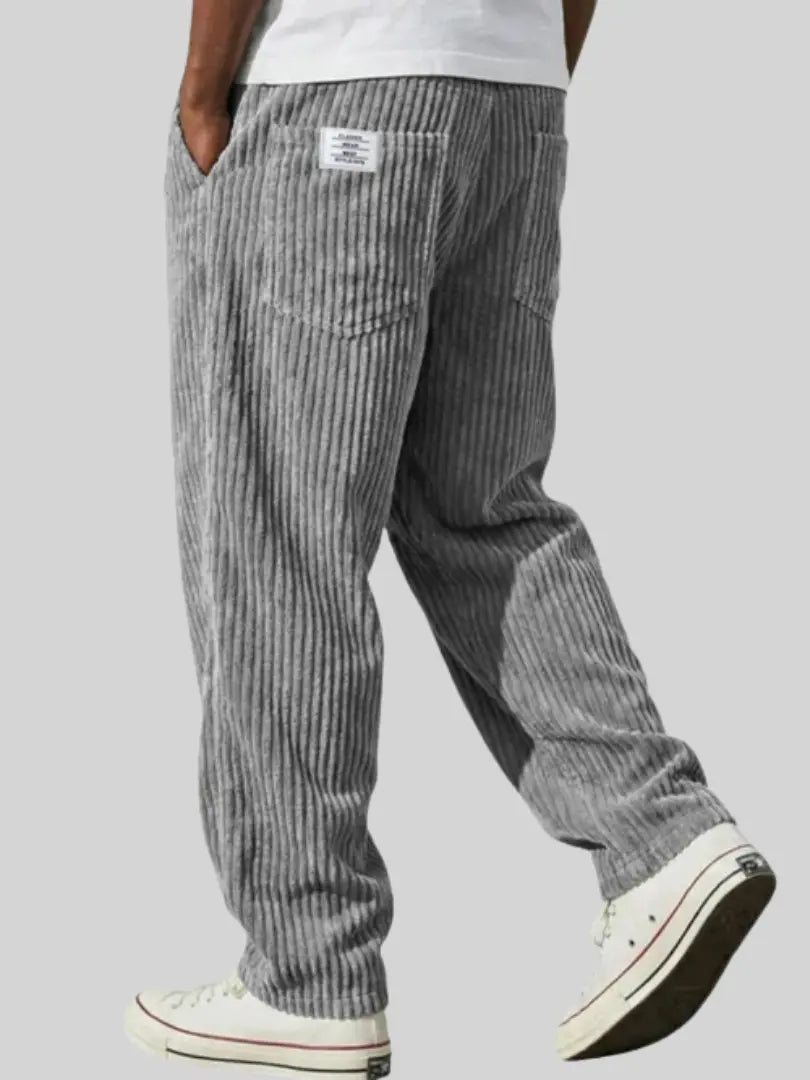 Lockere Herren Hose in Cord-Optik mit geradem Bein