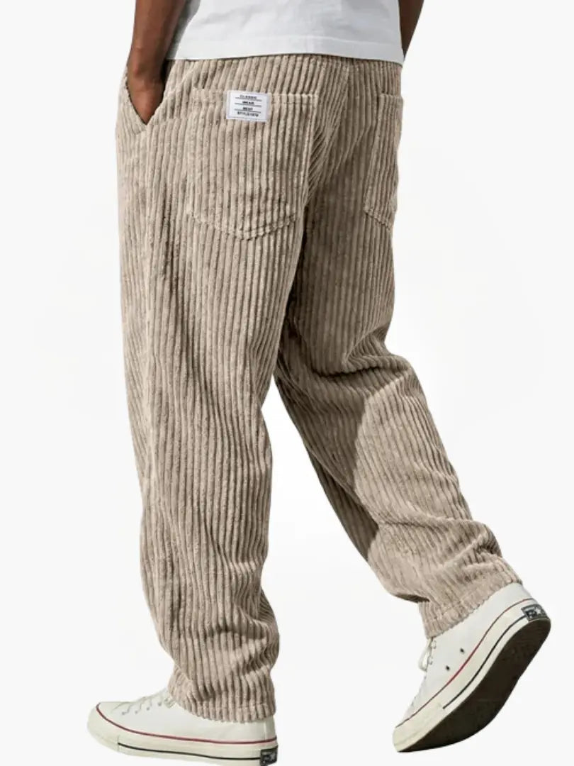 Lockere Herren Hose in Cord-Optik mit geradem Bein