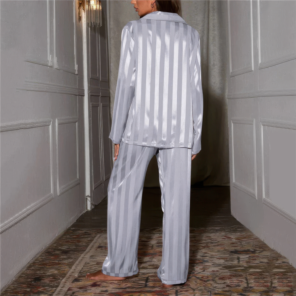 Damen Satin Pyjama Set Mit Feinen Streifen