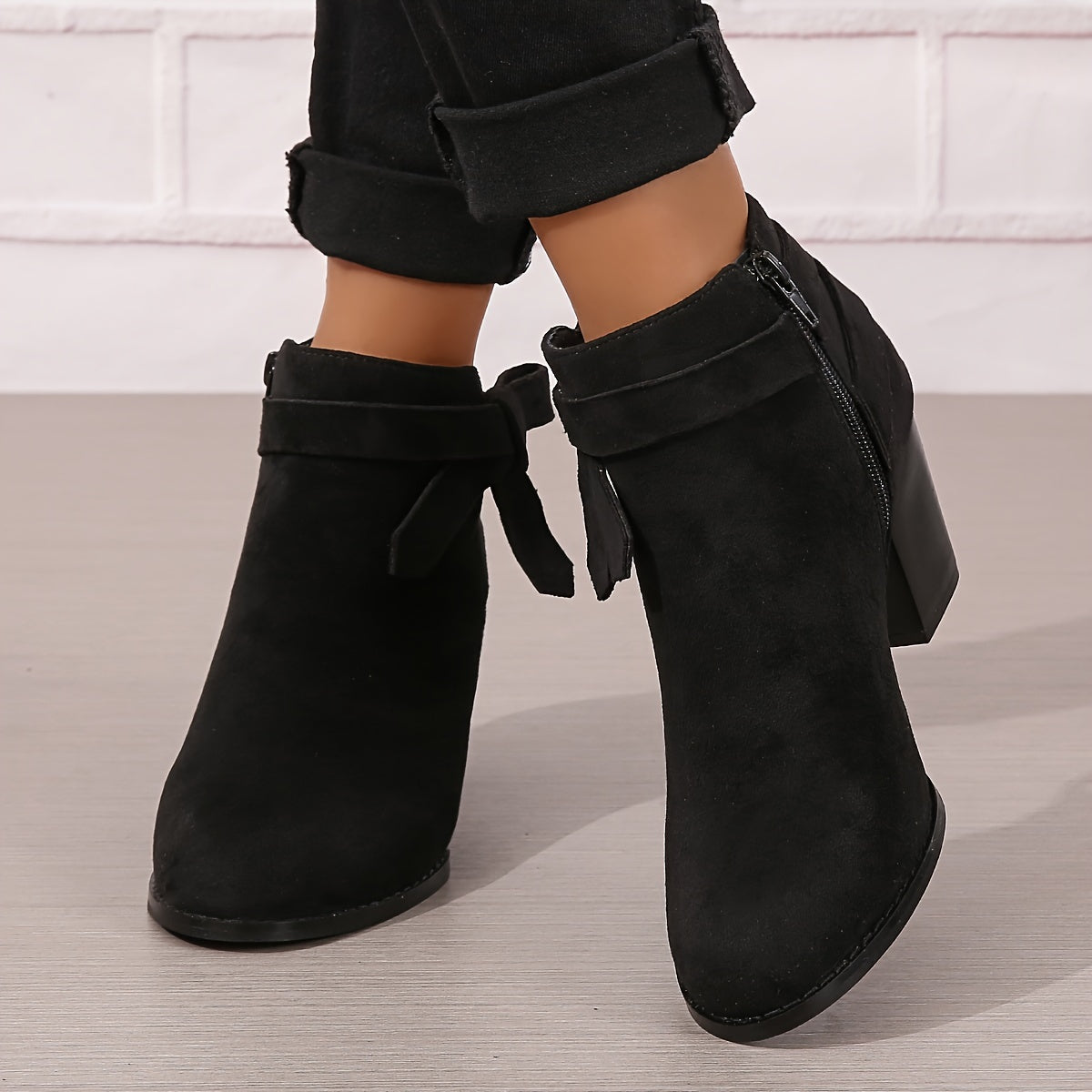 Spitze Damen Stiefeletten mit Blockabsatz und Schleife