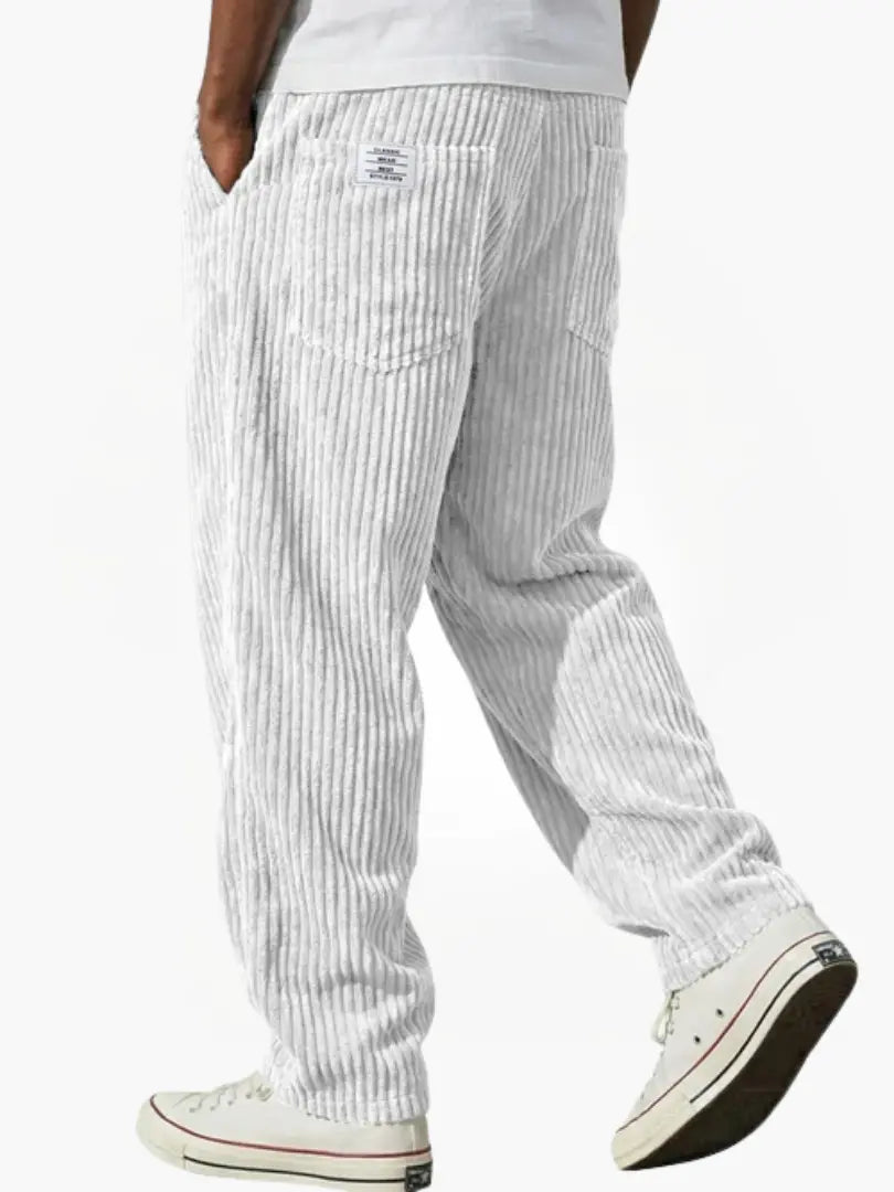 Lockere Herren Hose in Cord-Optik mit geradem Bein