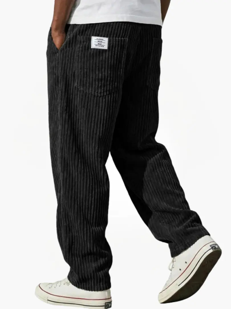 Lockere Herren Hose in Cord-Optik mit geradem Bein