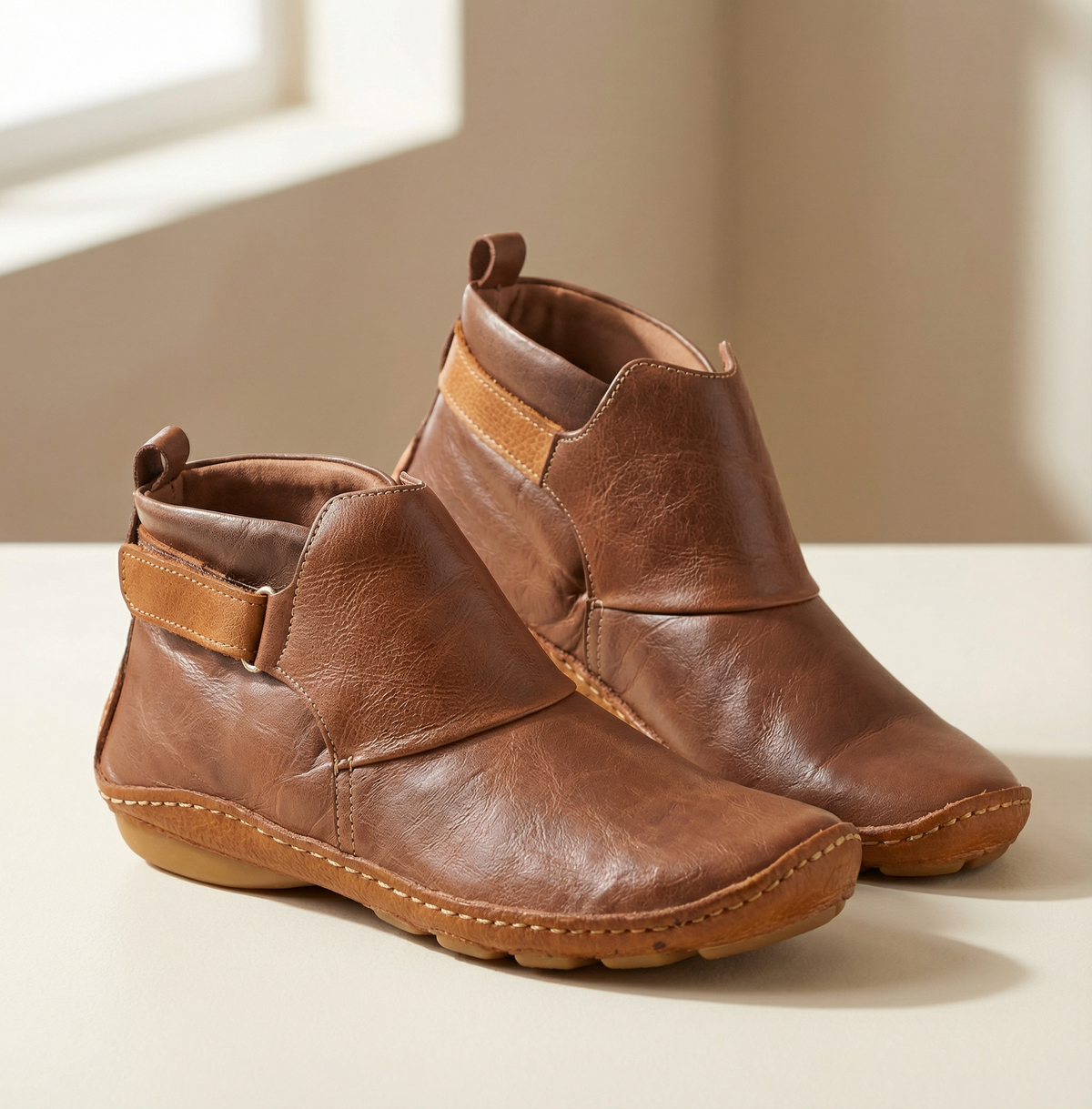 Weite Damen Stiefeletten mit Klettverschluss