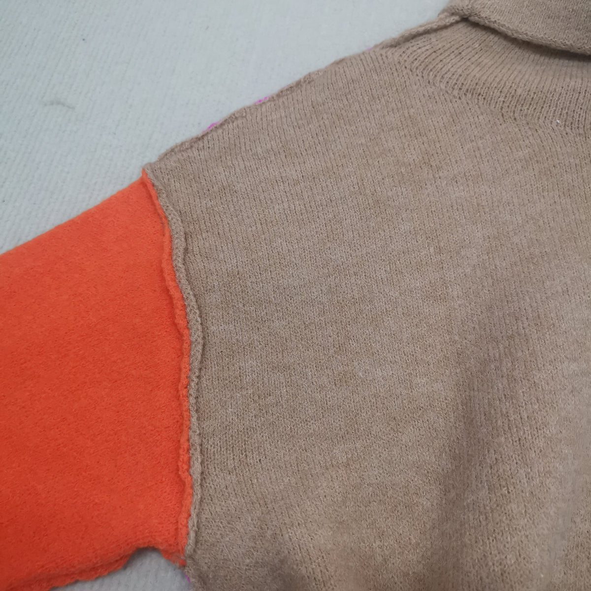 Damen Rollkragenpullover Im Farbblock Design