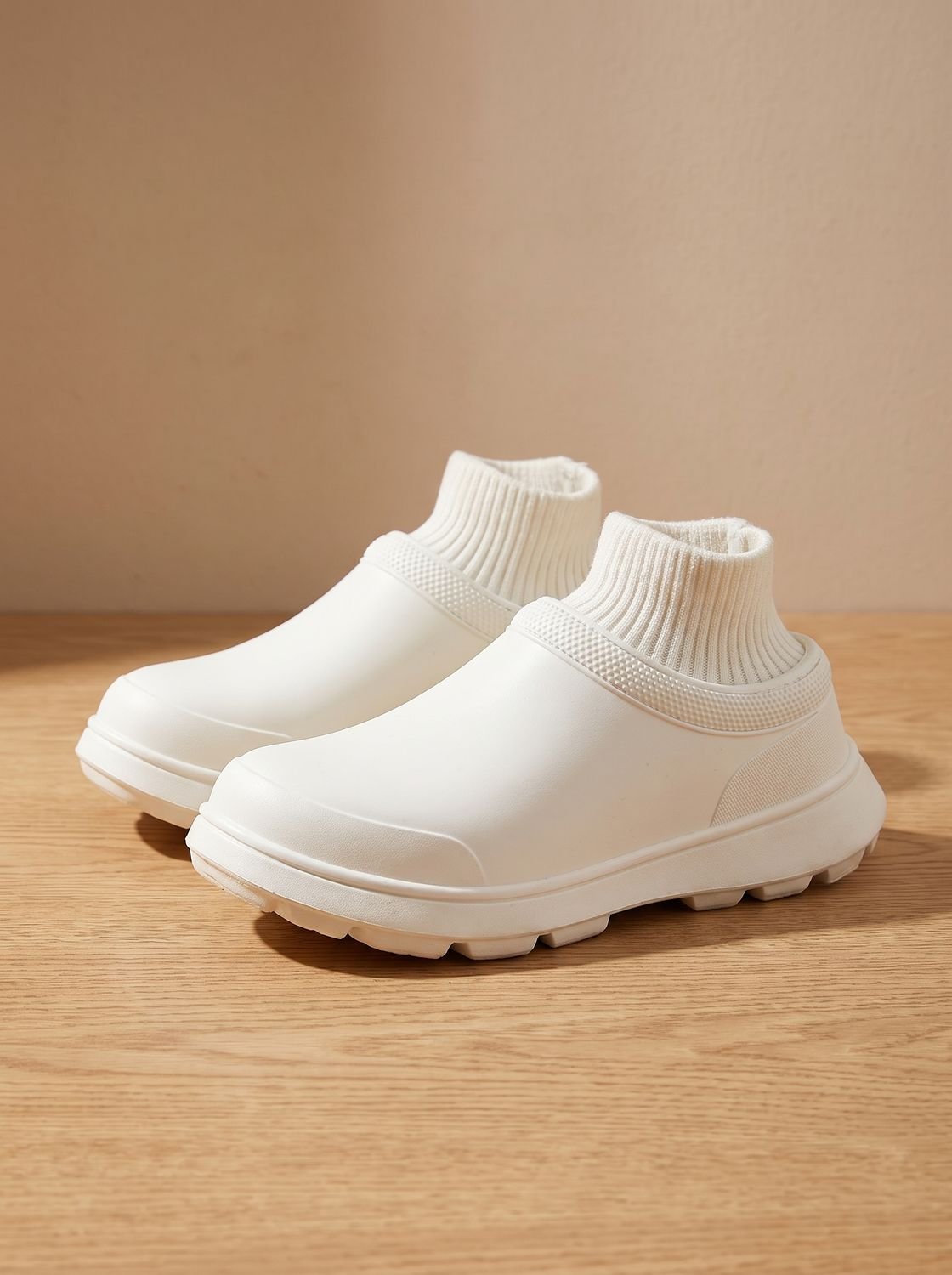 Damen Plateau Sneaker in Sockenoptik zum Hineinschlüpfen