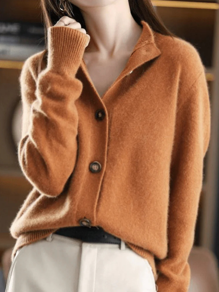 Damen Strickjacke mit Knopfleiste und Kragen
