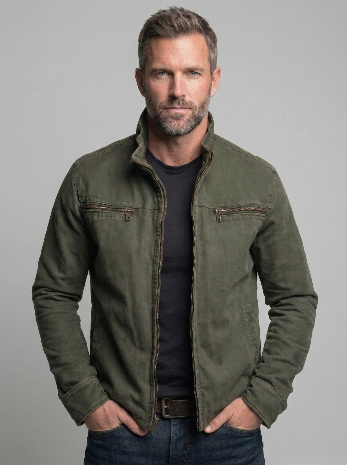 Klassische Feldjacke In Olivgrün Mit Taschen
