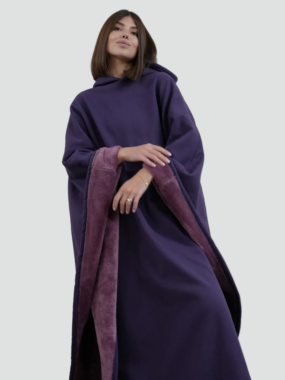 Kuscheliger Poncho Überwurf mit Kapuze und weichem Fleece