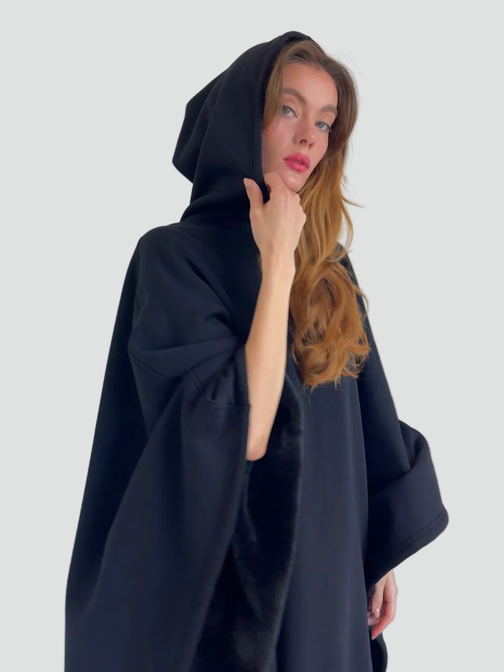 Kuscheliger Poncho Überwurf mit Kapuze und weichem Fleece