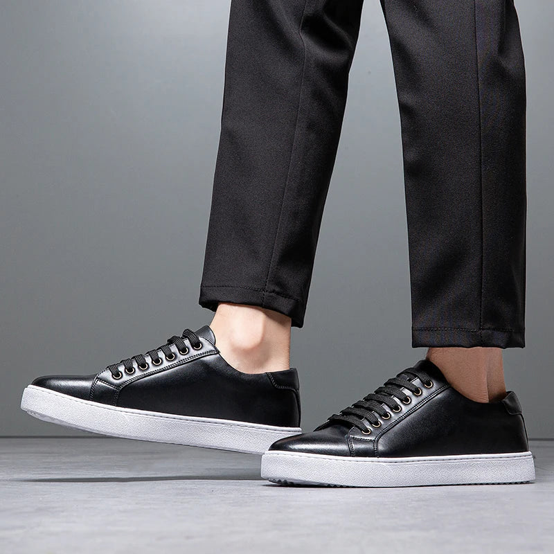 Unisex Sneaker in Lederoptik