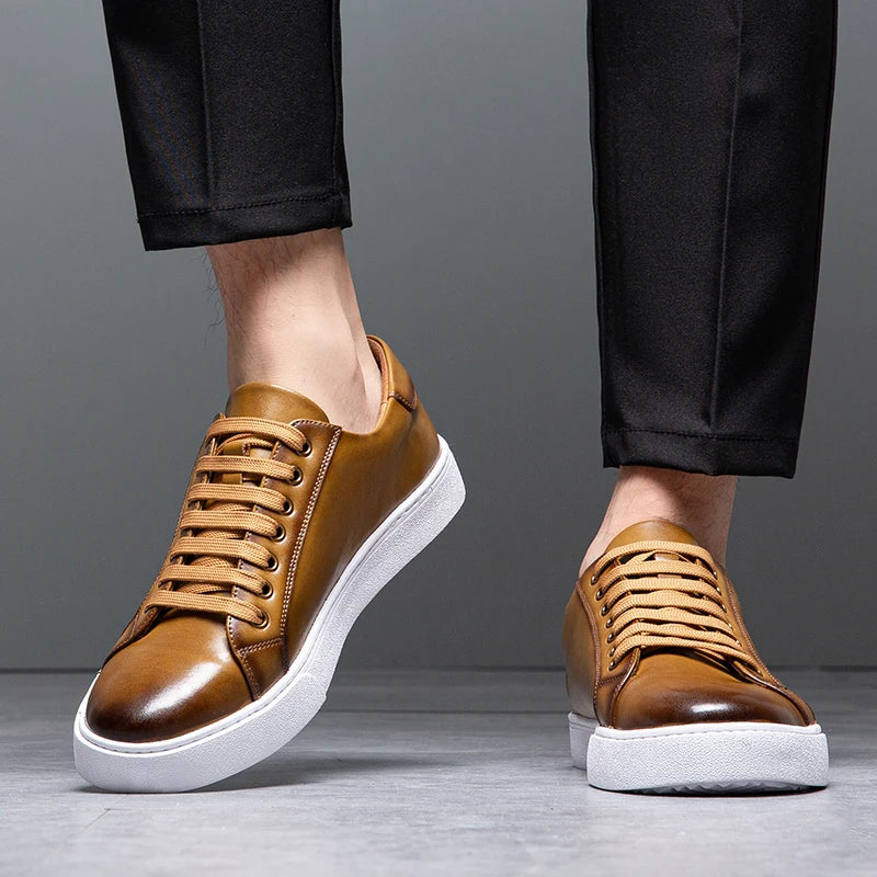Unisex Sneaker in Lederoptik