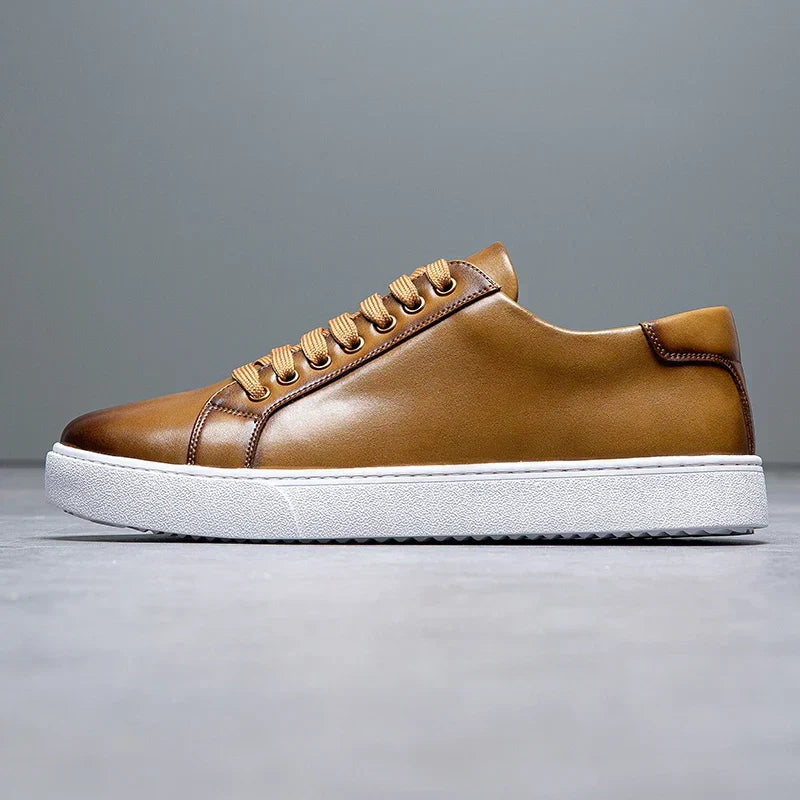 Unisex Sneaker in Lederoptik