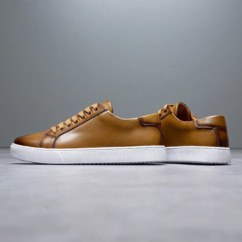 Unisex Sneaker in Lederoptik