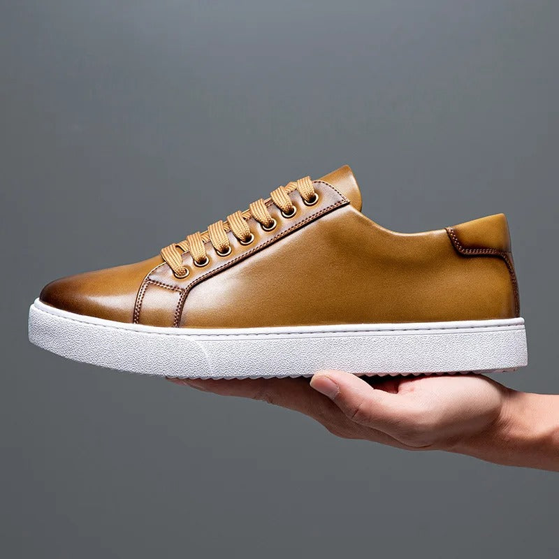 Unisex Sneaker in Lederoptik