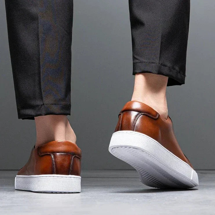 Unisex Sneaker in Lederoptik