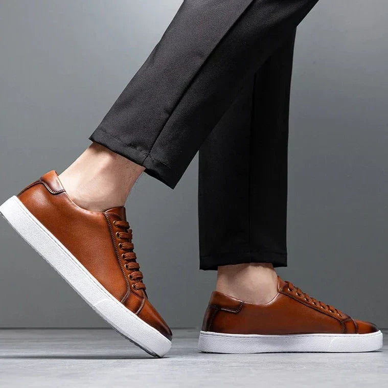 Unisex Sneaker in Lederoptik