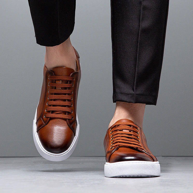 Unisex Sneaker in Lederoptik