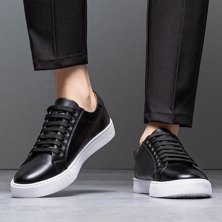 Unisex Sneaker in Lederoptik