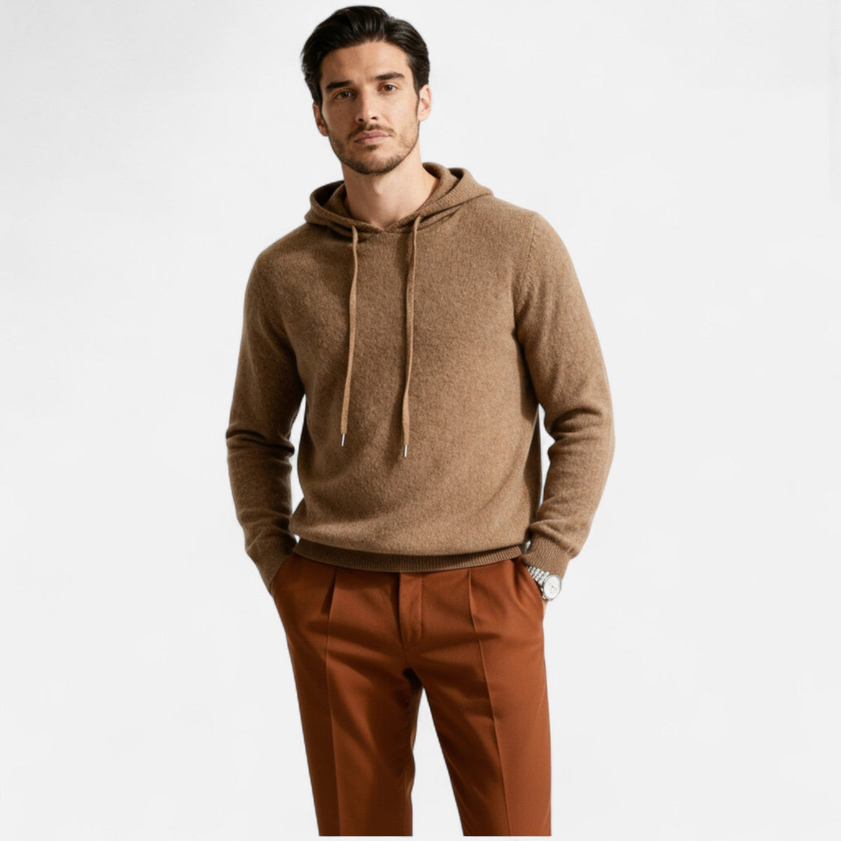 Leichter Kapuzenpullover im Minimalistischen Stil