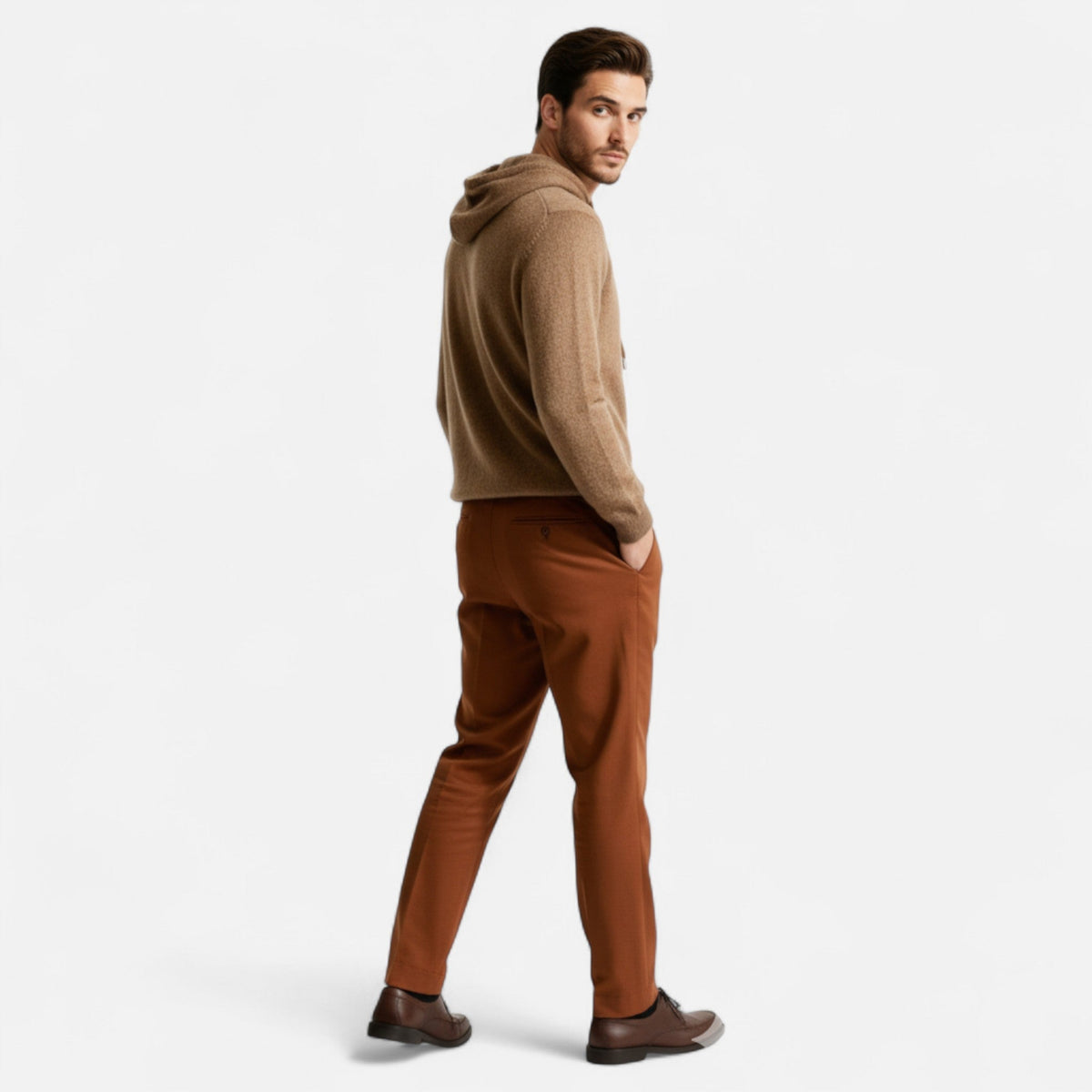 Leichter Kapuzenpullover im Minimalistischen Stil