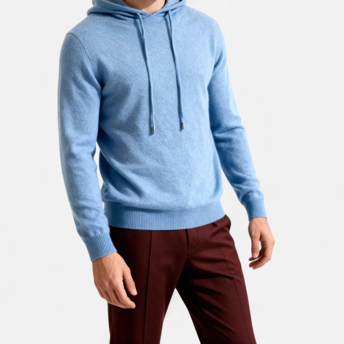Leichter Kapuzenpullover im Minimalistischen Stil