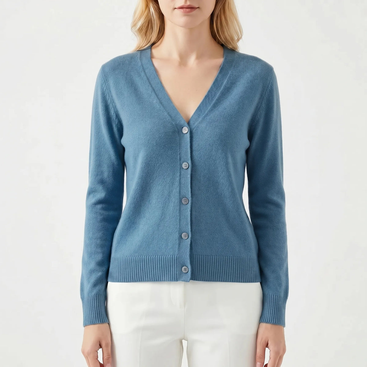 Lockere Feinstrick-Strickjacke mit tiefem V-Ausschnitt