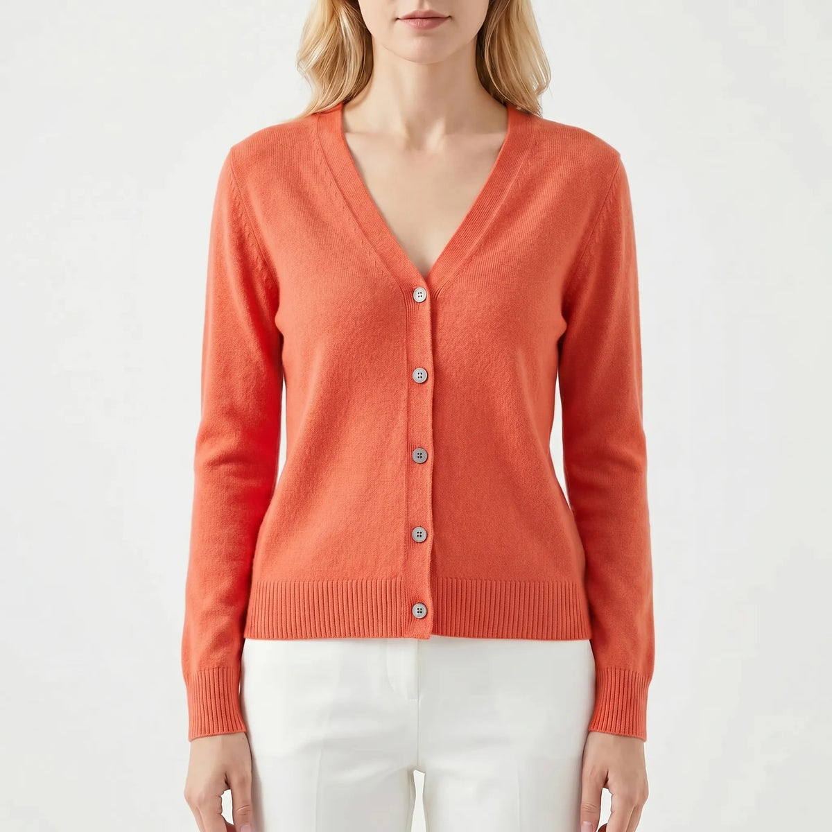 Lockere Feinstrick-Strickjacke mit tiefem V-Ausschnitt