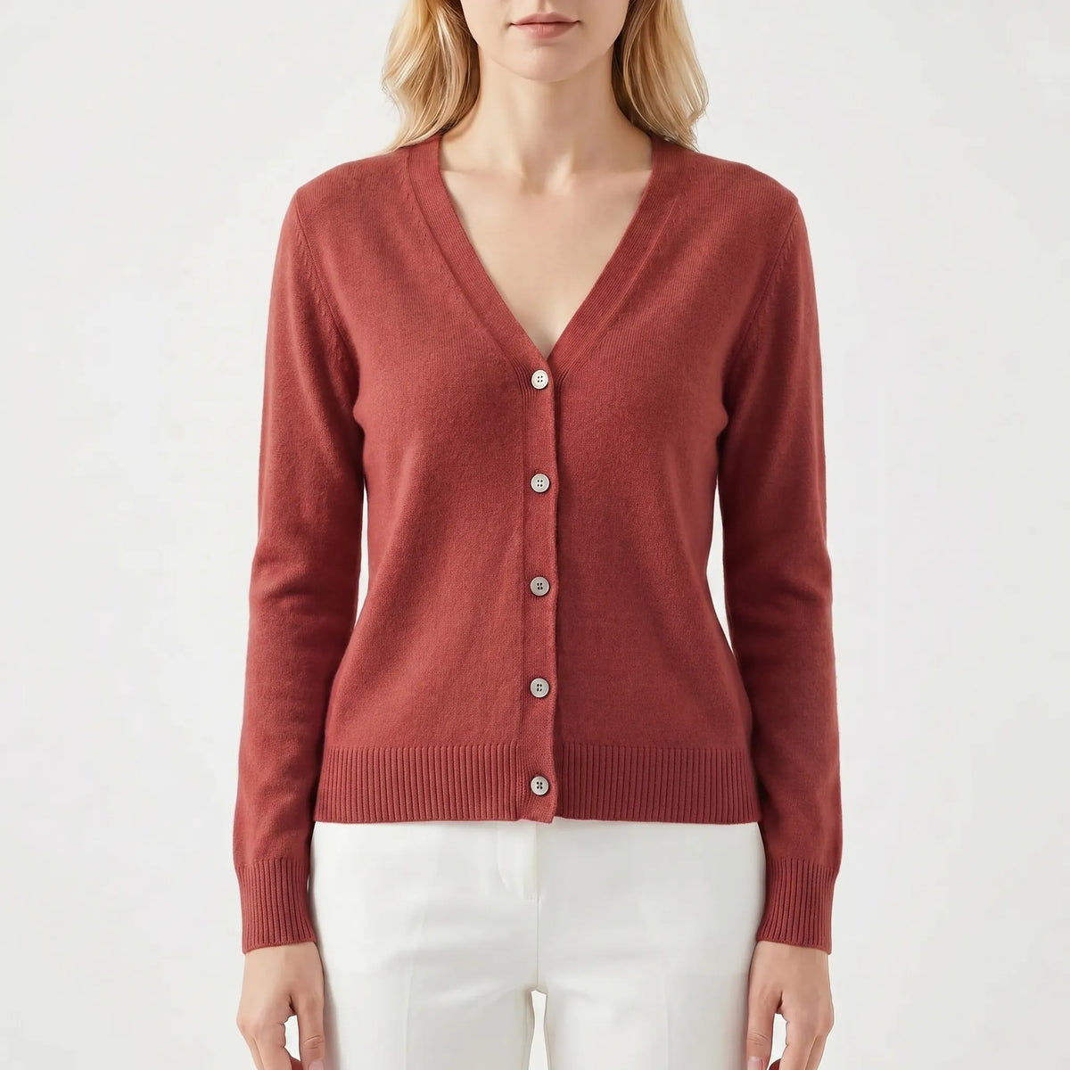 Lockere Feinstrick-Strickjacke mit tiefem V-Ausschnitt