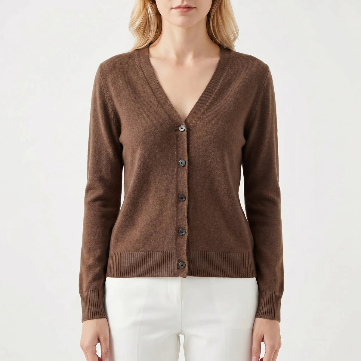 Lockere Feinstrick-Strickjacke mit tiefem V-Ausschnitt