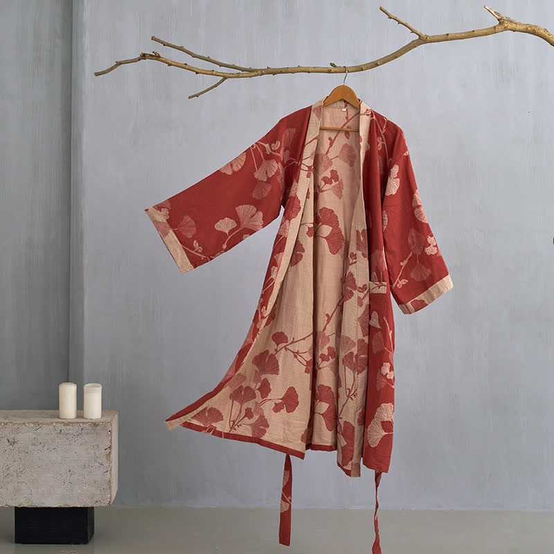 Leichter Kimono Bademantel aus Baumwolle mit Ginkgo-Muster