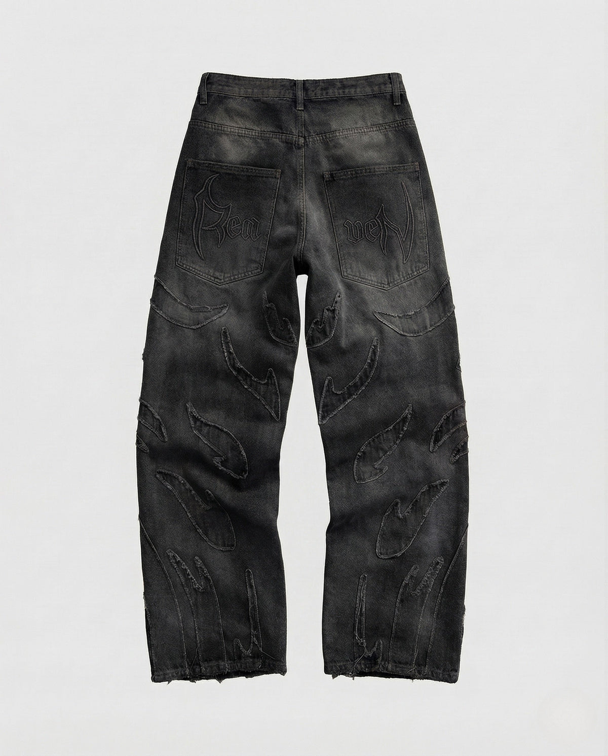 Weite Unisex Destroy Jeans mit Cutouts und Fransen