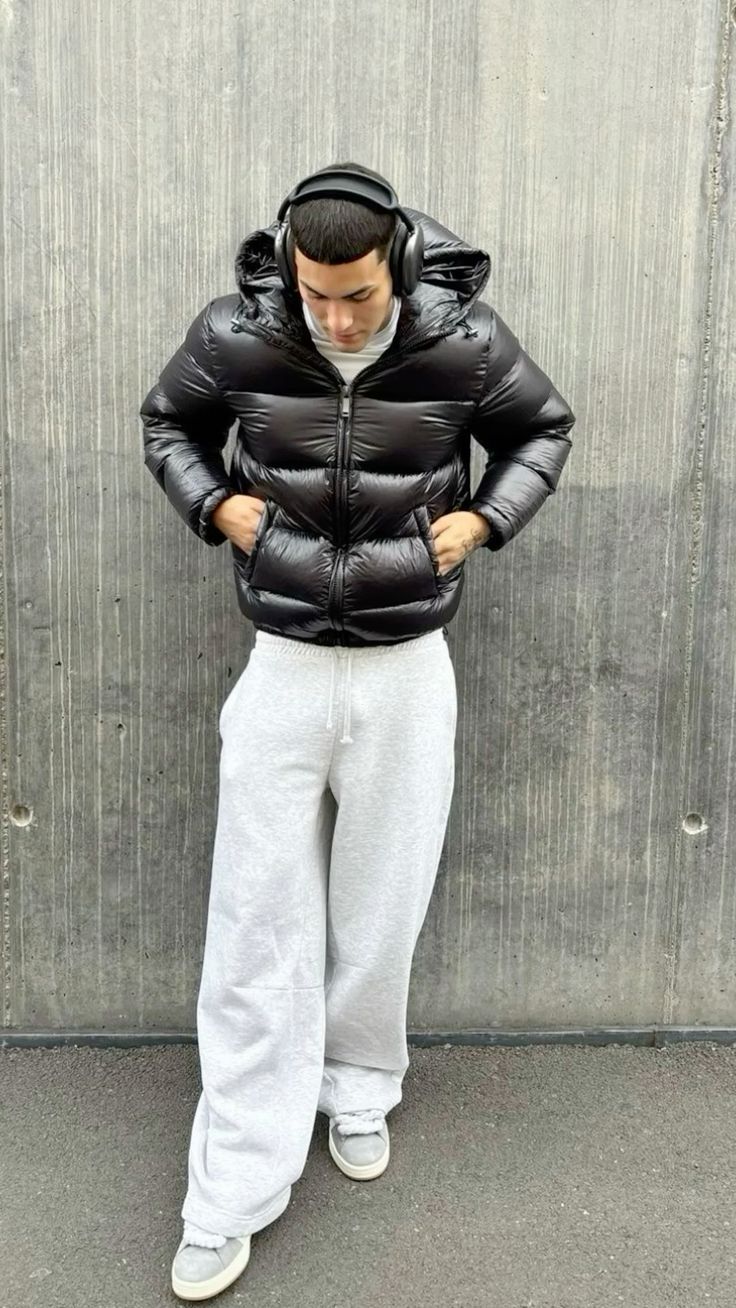Gepolsterte Kurzjacke mit Kapuze und Sherpa-Futter