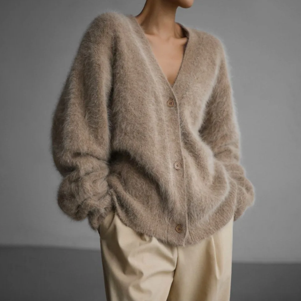 Flauschige Damen Strickjacke Mit V Ausschnitt