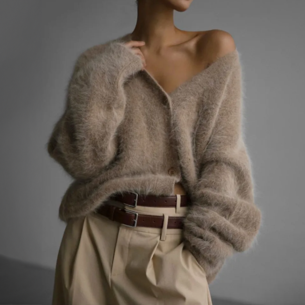 Flauschige Damen Strickjacke Mit V Ausschnitt