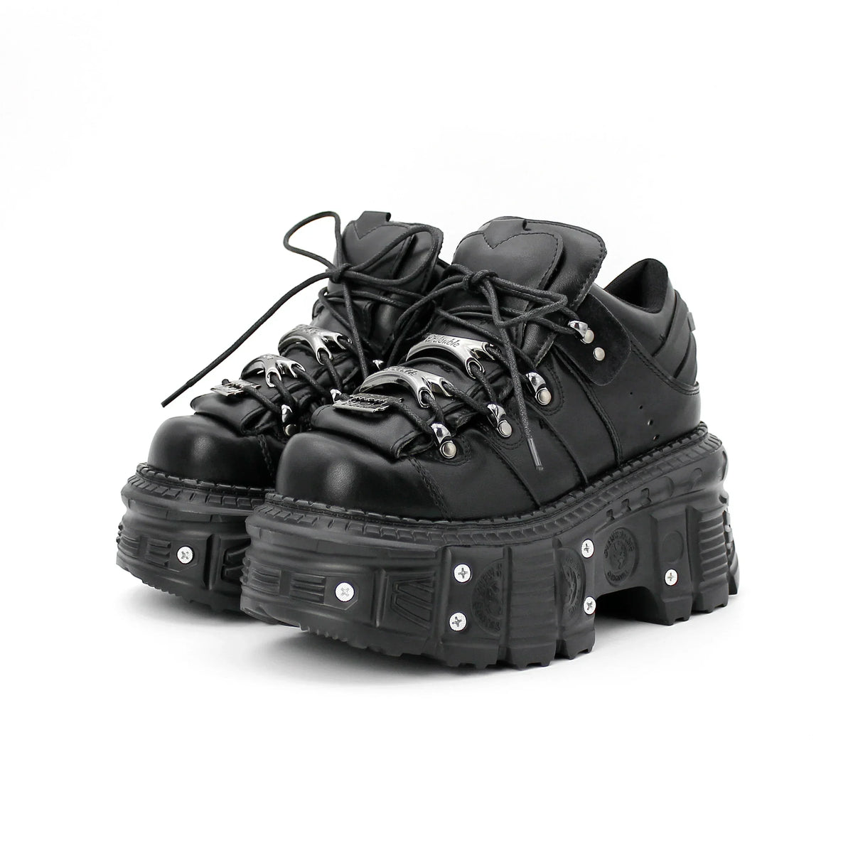 Klassische Damen Slip-On Schuhe in Lederoptik