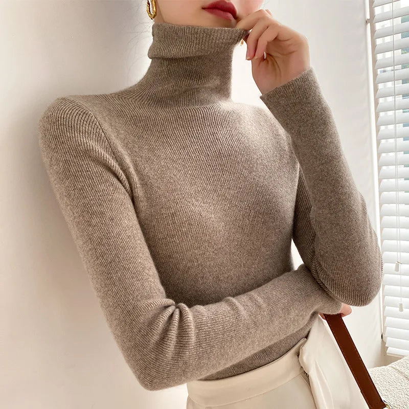 Feinstrick Rollkragenpullover mit Schmaler Passform