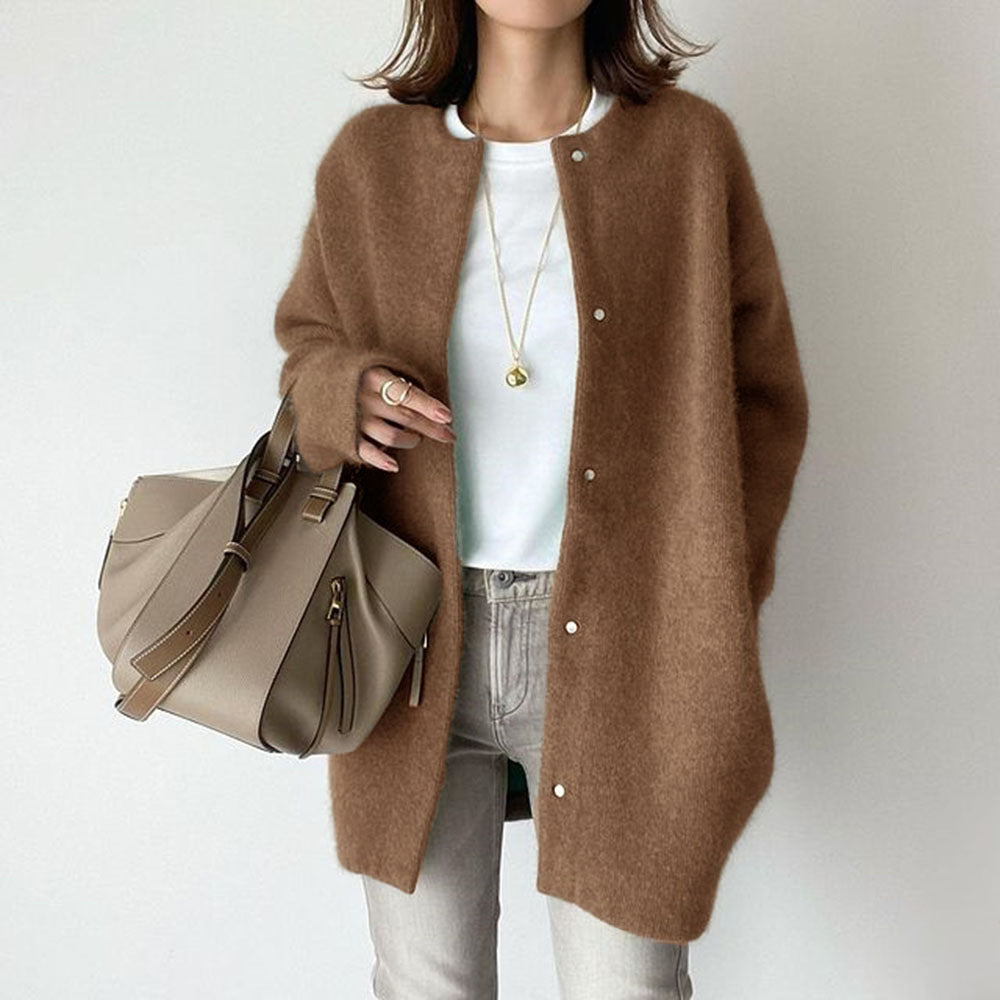 Lockerer Damen Strickcardigan mit Wildleder Details und Taschen