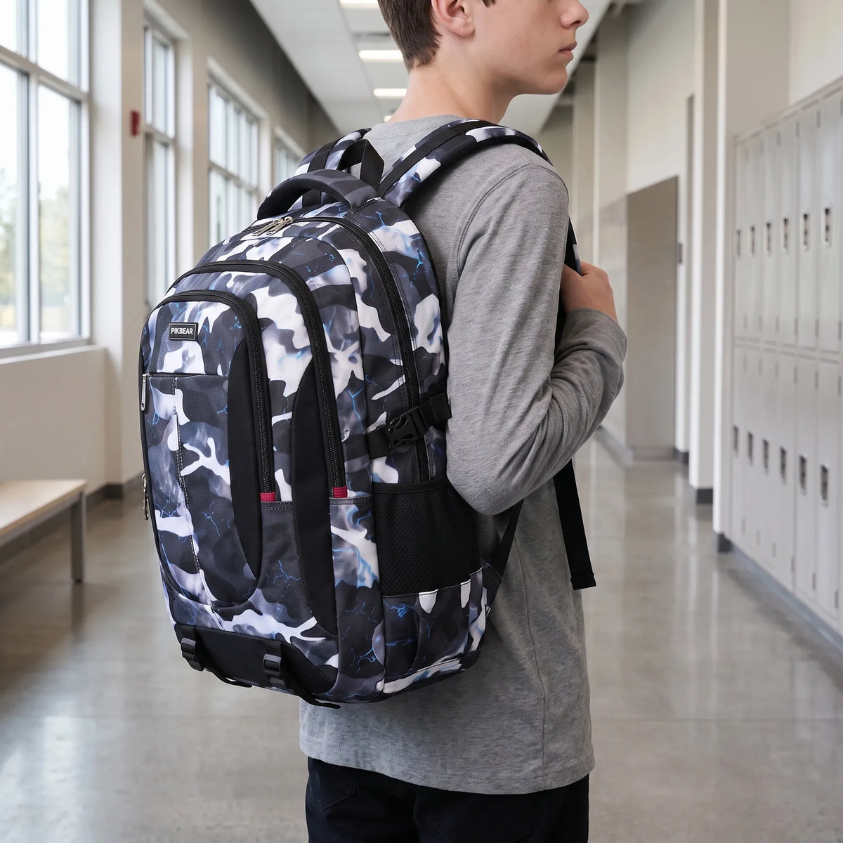 Geräumiger Teenager-Rucksack mit vielen Fächern und Laptopfach