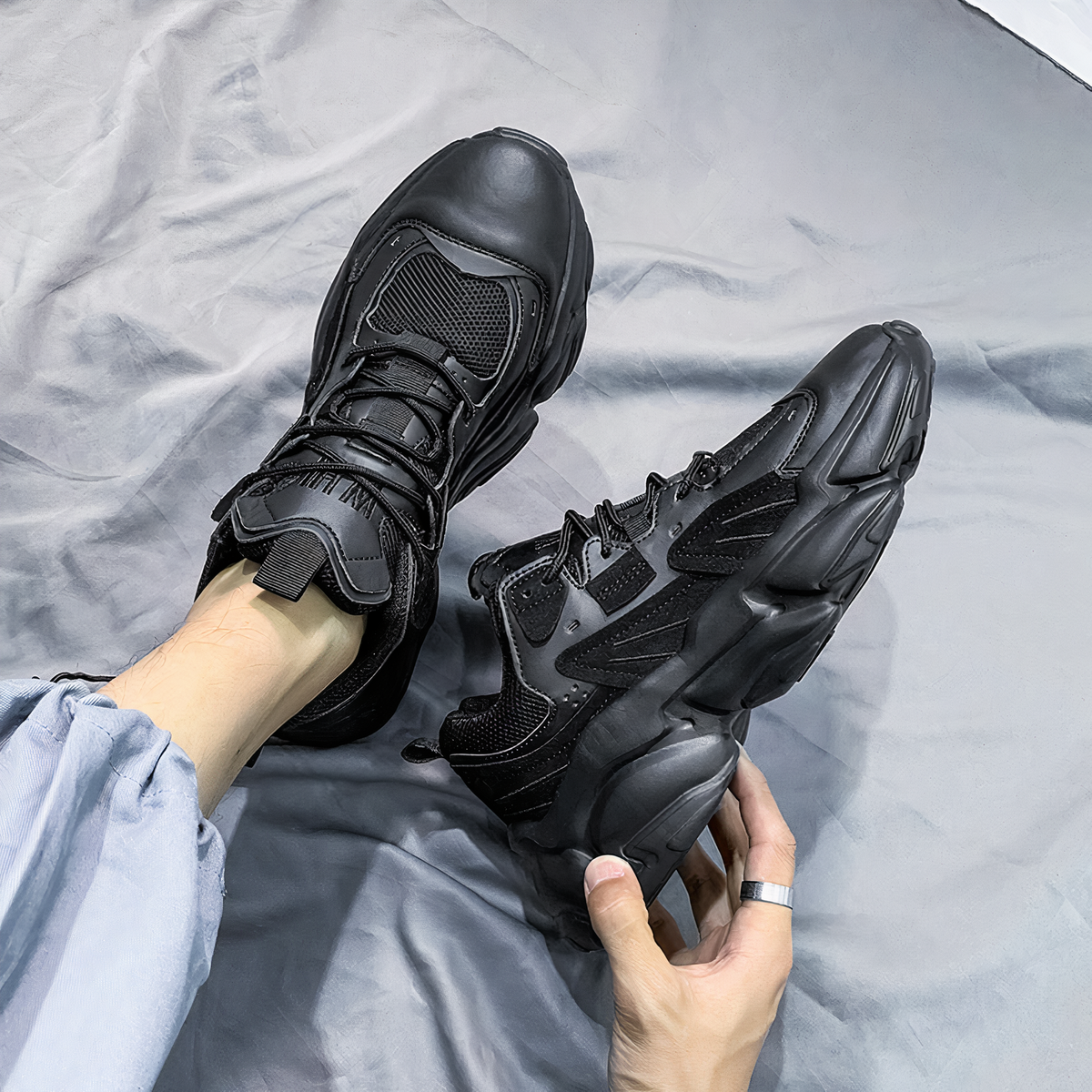 Herren Sneaker mit verdeckter Erhöhungssohle