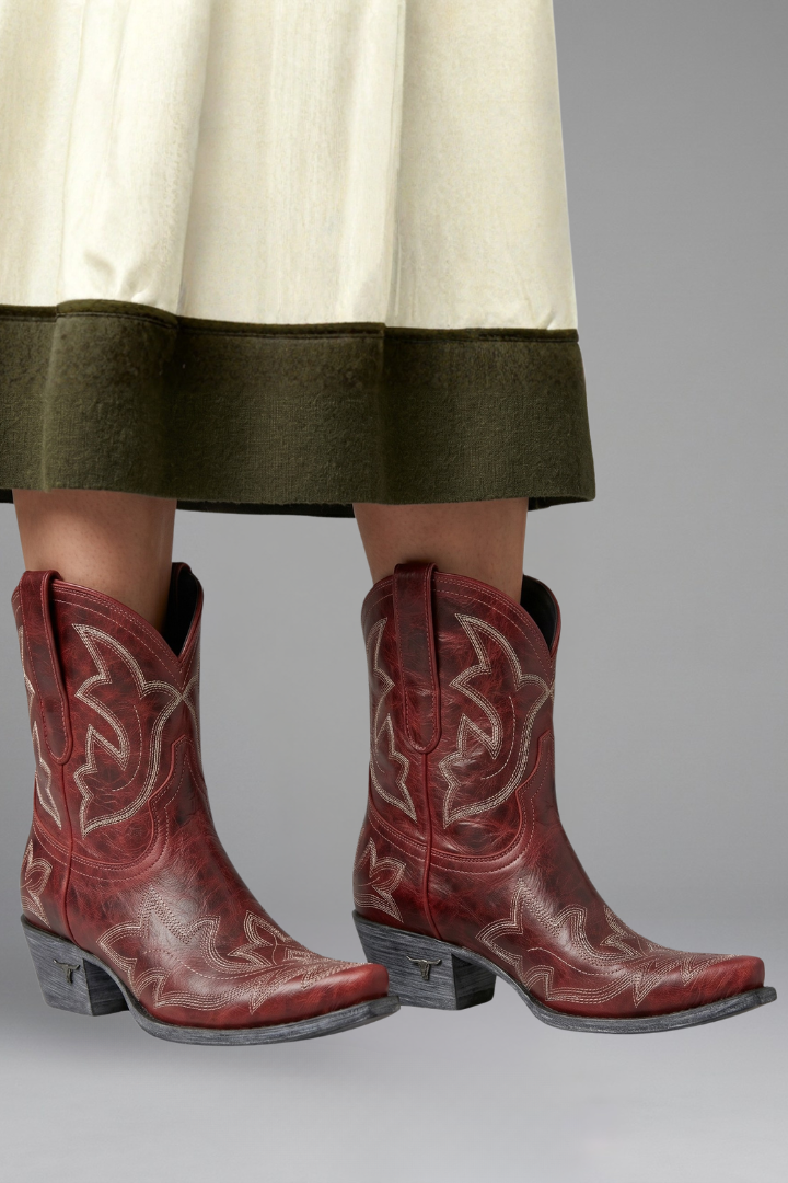 Bestickte Western-Stiefel Mit Spitzer Zehenpartie