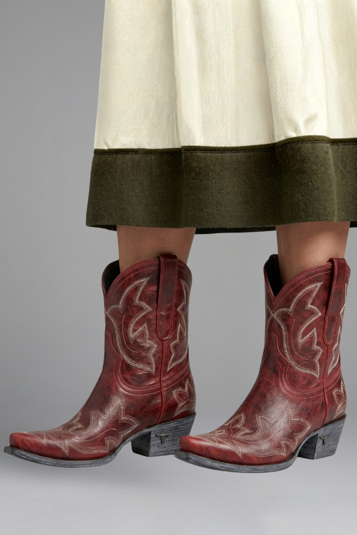 Bestickte Western-Stiefel Mit Spitzer Zehenpartie