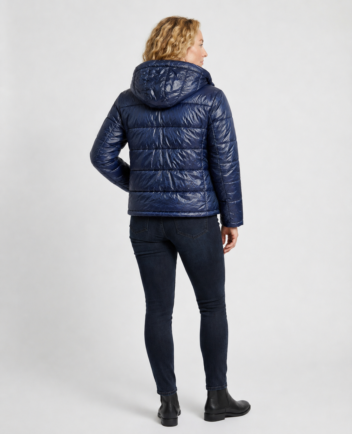 Kurze Damen Steppjacke mit Kapuze in Glanzoptik